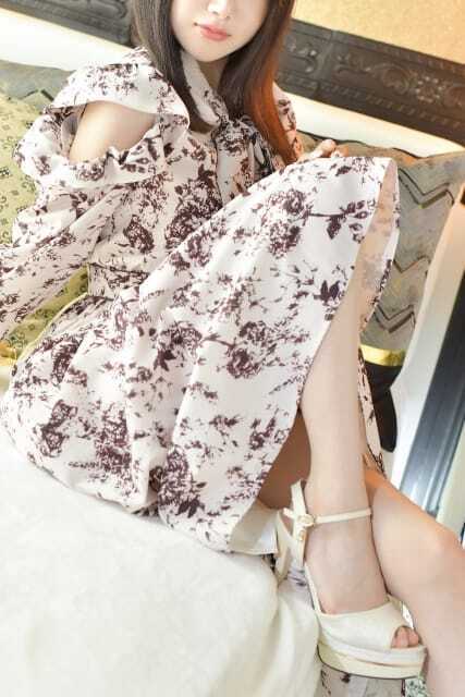 TRYST 美央(みお)