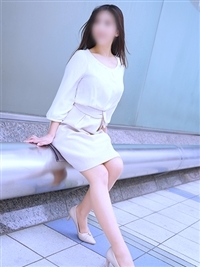 真里那